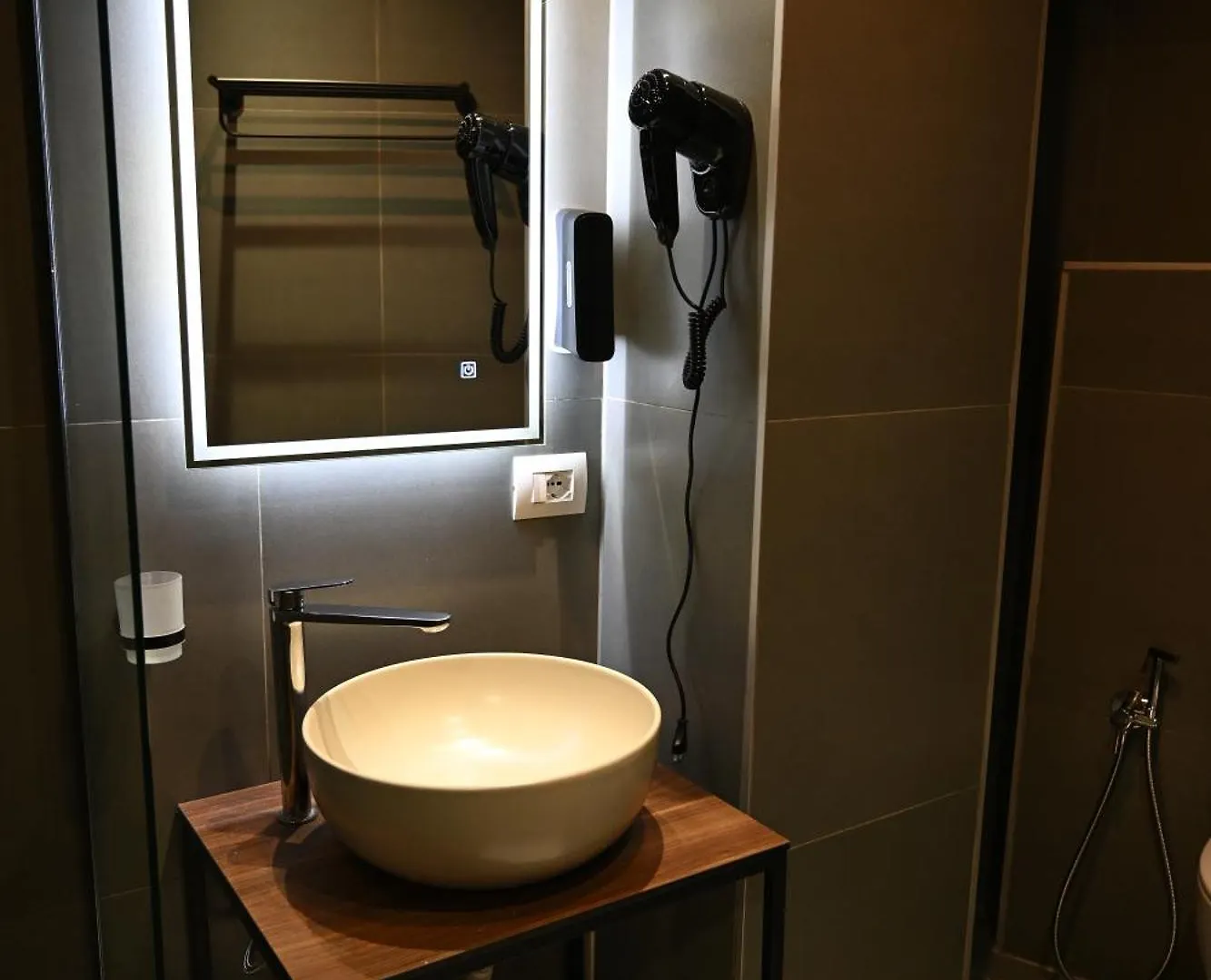 Kuta'S Rooms 5 Тирана Апартаменты