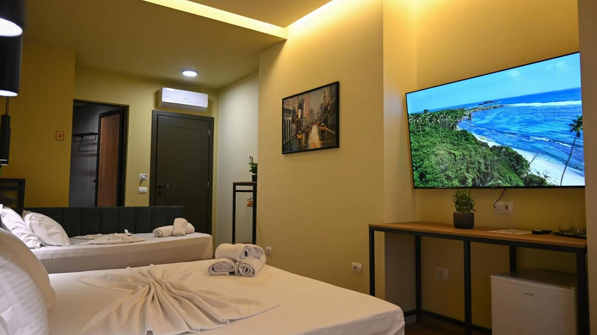 Kuta'S Rooms 5 Tirana Apartment
